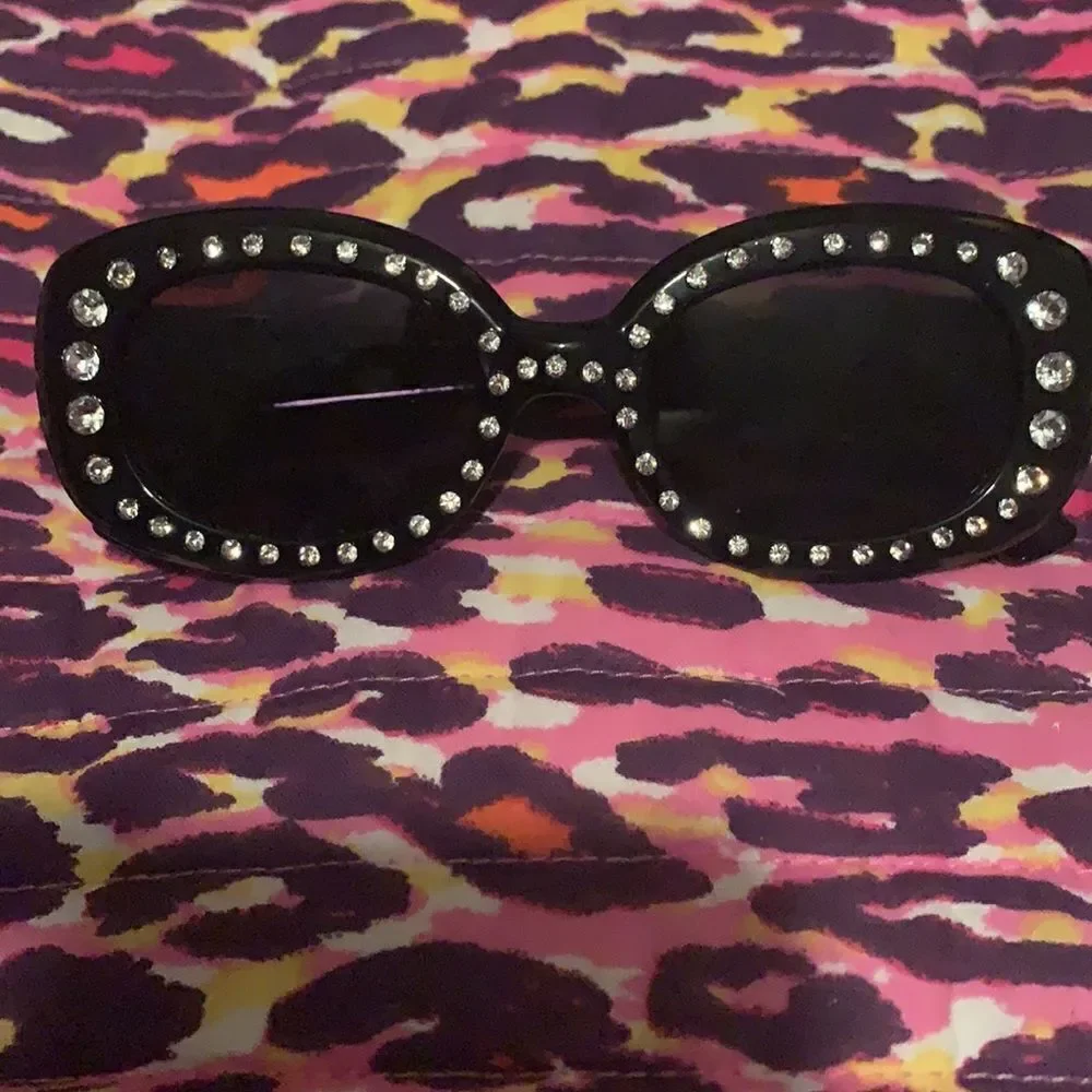 Black Oval Bling Shades‎